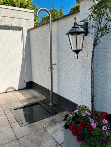 Jee-O original RVS buitendouche met natuurstenen douchebak beschikbaar voor biedingen