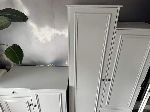 2 mooie woood  lilly kasten kleigrijs, Huis en Inrichting, Kasten | Overige, Gebruikt, Ophalen