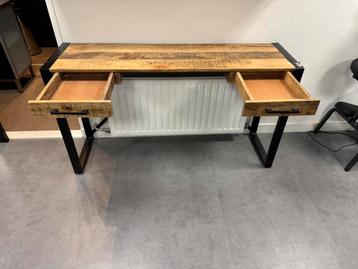 Bureau beschikbaar voor biedingen
