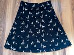 Leuke A-lijn rok van Zilch - Dessin van vrouwen met hondjes, Zwart, Nieuw, Ophalen of Verzenden, Knielengte