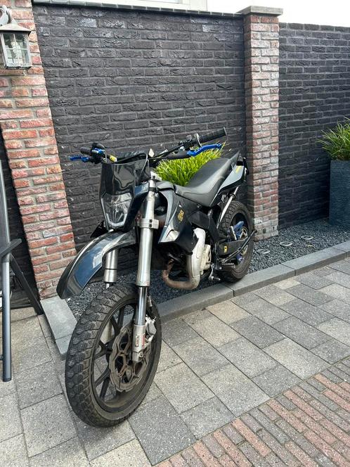 Derbi Senda DRD 2014 50cc, Fietsen en Brommers, Brommers | Derbi, Zo goed als nieuw, Ophalen
