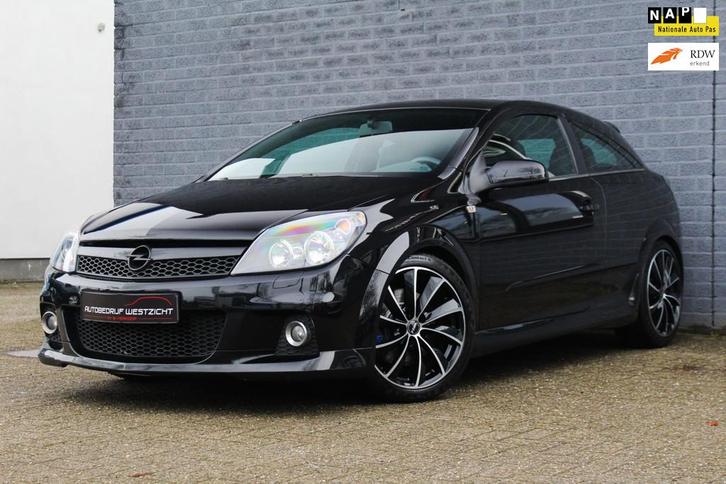 Opel Astra GTC 2.0 T OPC 240pk, Leder, Recaro, 18 inch, Auto's, Opel, Bedrijf, Te koop, Astra, Airbags, Airconditioning, Boordcomputer