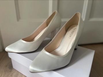Rainbow Club ‘Kelly’ bruidschoenen mt 40 beschikbaar voor biedingen