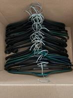 43 kledinghangers, Ophalen of Verzenden, Gebruikt, Kunststof, Volwassenen