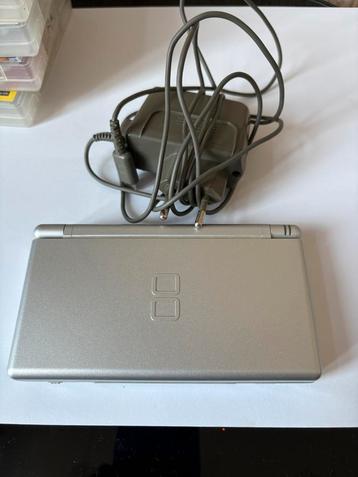 Nintendo ds lite beschikbaar voor biedingen