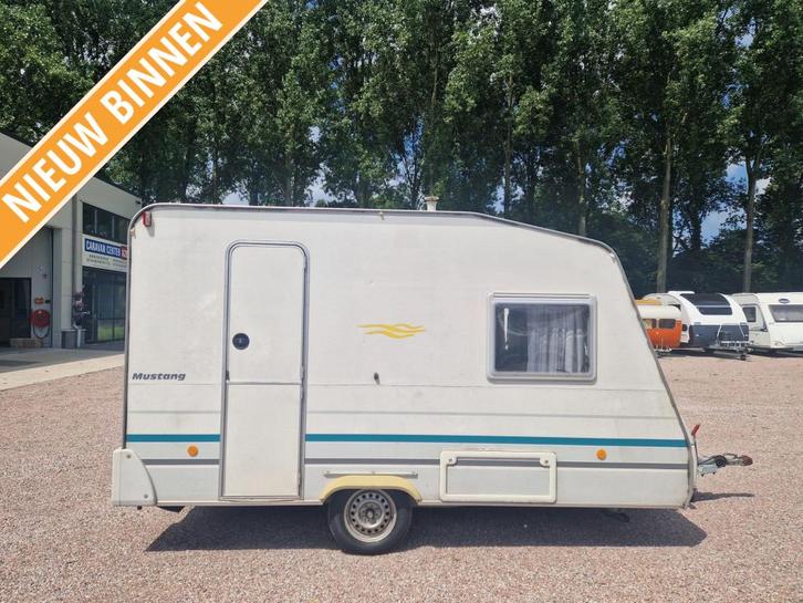 Knaus Mustang 350 + BOVAG-2024 + losse luifel + zijwanden, Caravans en Kamperen, Caravans, Bedrijf, tot en met 3, 500 - 750 kg