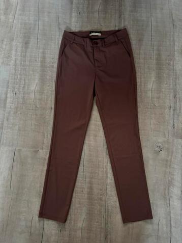 Broek Y conic beschikbaar voor biedingen