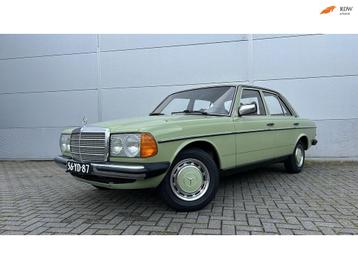Mercedes-Benz 200 YOUNGTIMER 1977 97.000KM! HANDGESCHAKELD/U beschikbaar voor biedingen