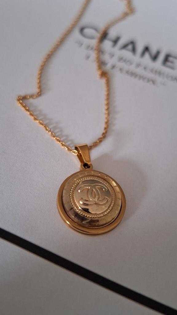 CC hanger met ketting - 14k goldplated, Sieraden, Tassen en Uiterlijk, Kettingen, Nieuw, Overige materialen, Goud, Met hanger