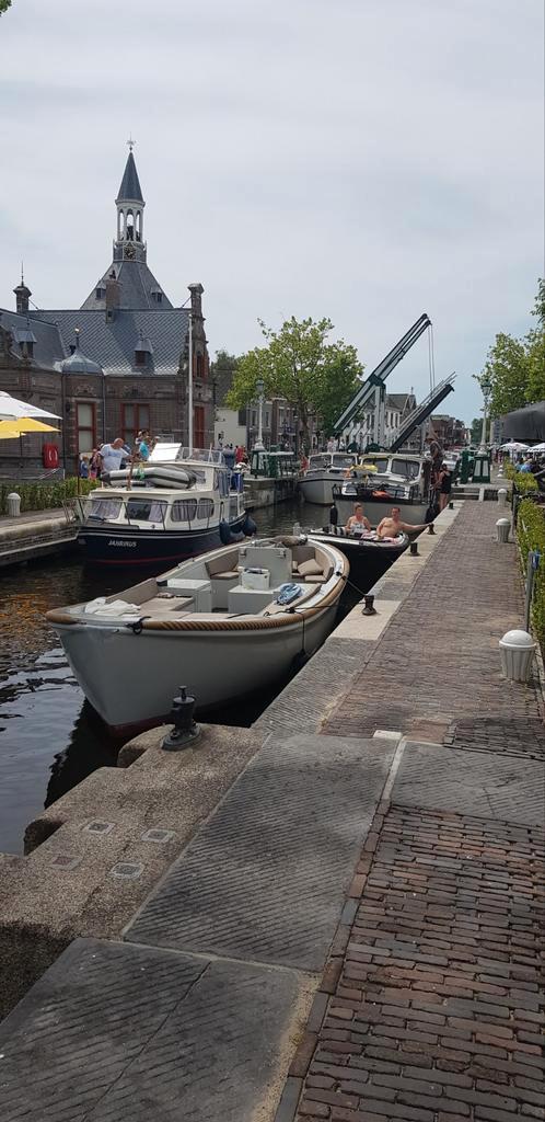 Mooie Fassmer reddingsloep 7.5 meter, Watersport en Boten, Sloepen, Zo goed als nieuw, 30 tot 50 pk, 6 meter of meer, Binnenboordmotor