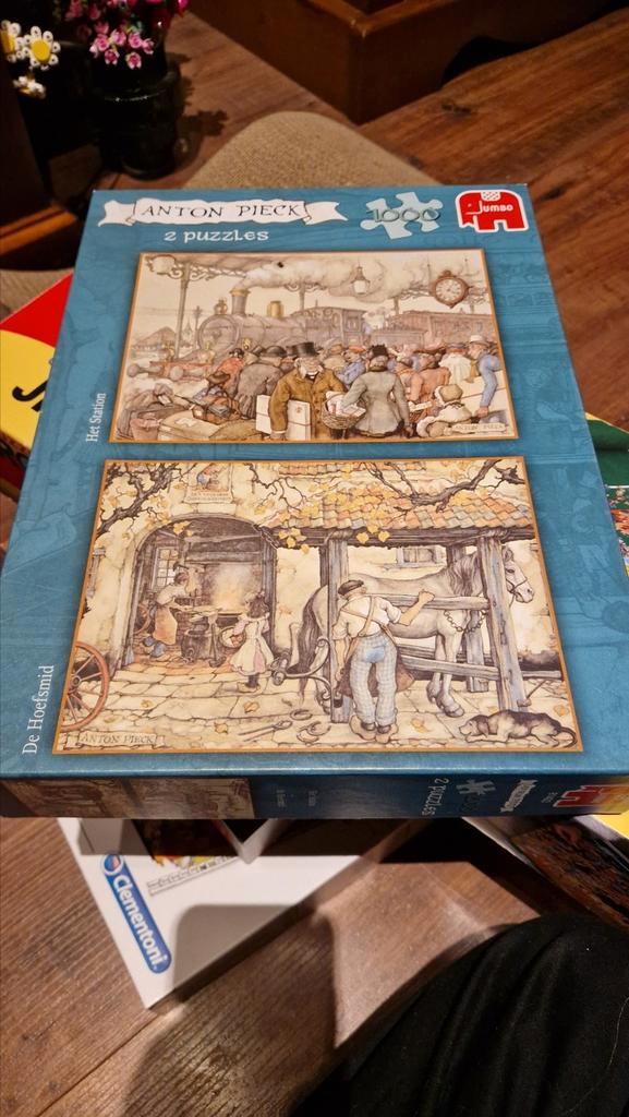 Anton Pieck 2 puzzels het station en de hoefsmid, Hobby en Vrije tijd, Denksport en Puzzels, Zo goed als nieuw, 500 t/m 1500 stukjes