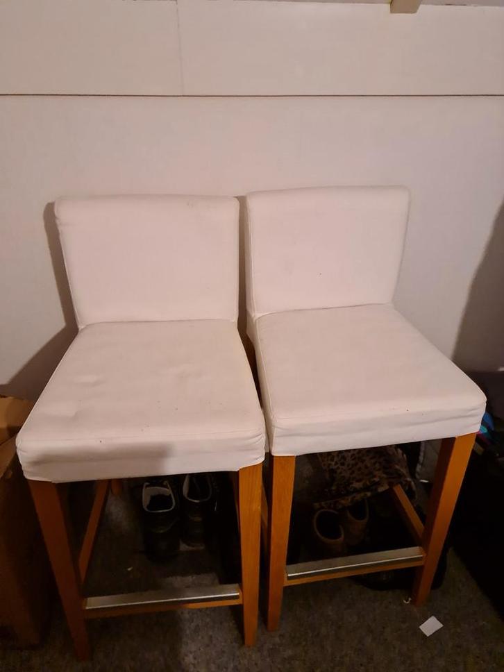 Ikea Barstoelen - Zo goed als nieuw!, Huis en Inrichting, Barkrukken, Zo goed als nieuw, 90 cm of meer, Hout, 2 krukken, Met voetsteun