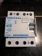Aangeboden Schupa 4 polige aardlekschakelaar 40/0.03, Doe-het-zelf en Verbouw, Ophalen of Verzenden, Zo goed als nieuw, Schakelaar
