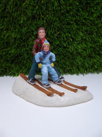 Luville  Kerstdorp  Sofie on skilesson  -  608248 beschikbaar voor biedingen