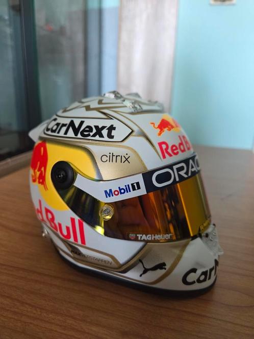 Max verstappen seizoenshelm 2022 1:2 te koop!, Verzamelen, Automerken, Motoren en Formule 1, Zo goed als nieuw, Formule 1, Ophalen