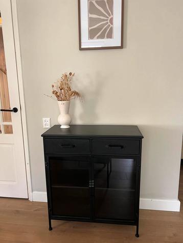 Kast van So Home beschikbaar voor biedingen