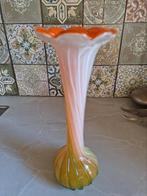 Oranje Bloemenvaasje, Ophalen