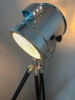Stijlvolle Vloerlamp, Huis en Inrichting, Lampen | Vloerlampen, Ophalen, Zo goed als nieuw, Metaal, 150 tot 200 cm