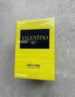 Valentino Donna Born in Roma yellow dream 50ml eau de parfum, Sieraden, Tassen en Uiterlijk, Uiterlijk | Parfum, Ophalen of Verzenden