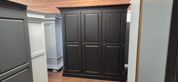 Kledingkasten, slaapkamerkasten, garderobe brocante kasten, Antiek en Kunst, Antiek | Meubels | Kasten, Ophalen of Verzenden