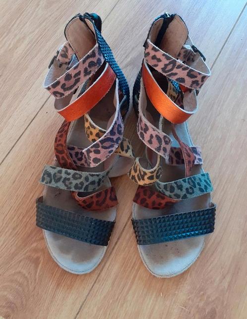 Coque Terra sandalen met gekleurde bandjes maat 41, Kleding | Dames, Schoenen, Gedragen, Sandalen of Muiltjes, Overige kleuren