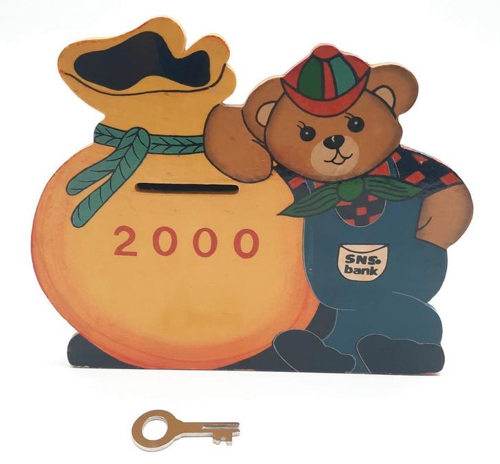 Vintage houten SNS Bank spaarpot met sleuteltje, Verzamelen, Spaarpotten, Gebruikt, Dier, Hout, Ophalen of Verzenden