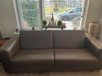 leren banken  kleur taupe - Twee en 2,5 persoons  banken, Ophalen, 150 tot 200 cm, Zo goed als nieuw, Rechte bank