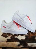 Nike Air Force 1 x Supreme - Nieuw!, Kleding | Heren, Schoenen, Wit, Nieuw, Ophalen of Verzenden, Sneakers of Gympen