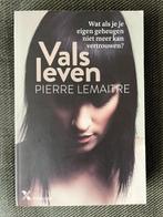 Pierre Lemaitre - Vals leven. (2016), Boeken, Thrillers, Ophalen of Verzenden, Pierre Lemaitre, Zo goed als nieuw