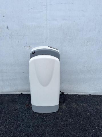 Tornado Jet handdroger beschikbaar voor biedingen