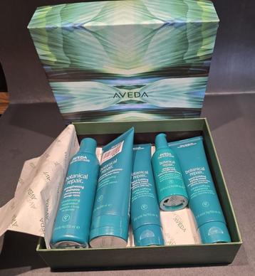 Aveda Botanical repair set 5 producten in gift doos beschikbaar voor biedingen