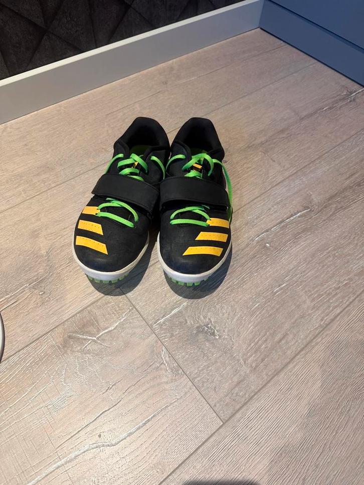 Adidas jumpstar spikes maat 45 1/3, Sport en Fitness, Loopsport en Atletiek, Zo goed als nieuw, Spikes, Adidas, Ophalen of Verzenden