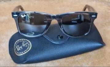 Ray-Ban Wayfarer Ease RB 4340 beschikbaar voor biedingen
