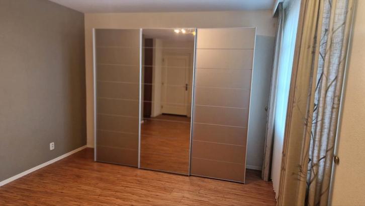 Prachtige z.g.a.n. kledingkast met spiegelschuifdeur, Huis en Inrichting, Kasten | Kledingkasten, Zo goed als nieuw, 200 cm of meer