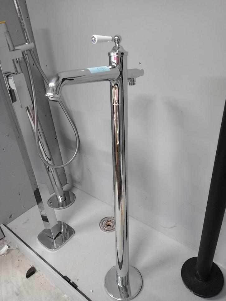 Staande badkraan, Doe-het-zelf en Verbouw, Sanitair, Nieuw, Ophalen