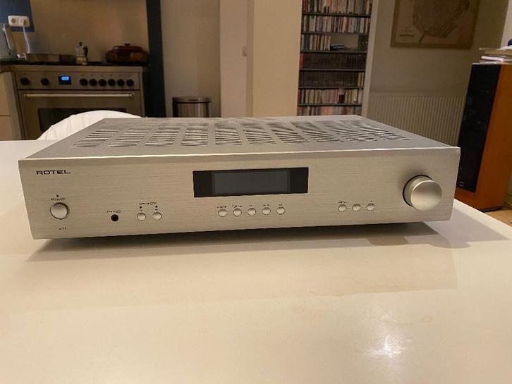 Rotel A11 versterker, Audio, Tv en Foto, Versterkers en Receivers, Zo goed als nieuw, Stereo, Minder dan 60 watt, Overige merken