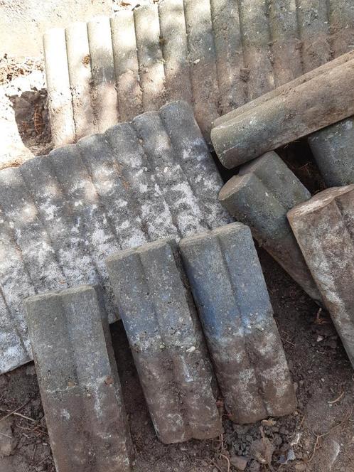 Gratis en uithalen Betonnen Borderstenen / Palissadebanden, Tuin en Terras, Tegels en Klinkers, Gebruikt, Beton, Ophalen