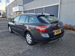Renault Laguna Estate 2.0 Dynamique NAV.+ Clima Bj:2010 NAP!, Voorwielaandrijving, Gebruikt, 4 cilinders, Parkeersensor