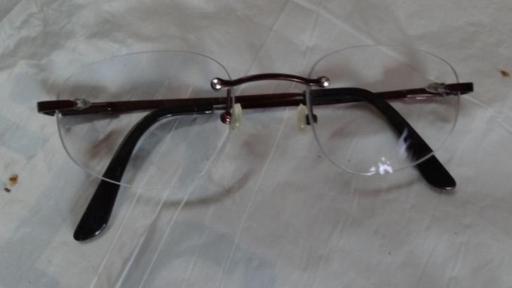 Veiligheidsbril , ZGAN , sterkte plus 2.75 en plus 2.22 onge, Doe-het-zelf en Verbouw, Veiligheidsbrillen, Zo goed als nieuw, Ophalen of Verzenden