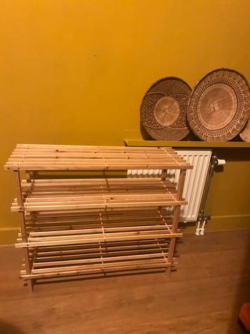 Houten Schoenenrek - Praktisch & Stijlvol beschikbaar voor biedingen