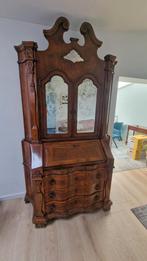 Victoriaanse kast, Ophalen