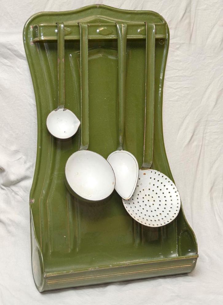 Donkergroen met gouden bies emaille lepelrek, Antiek en Kunst, Antiek | Emaille, Ophalen of Verzenden