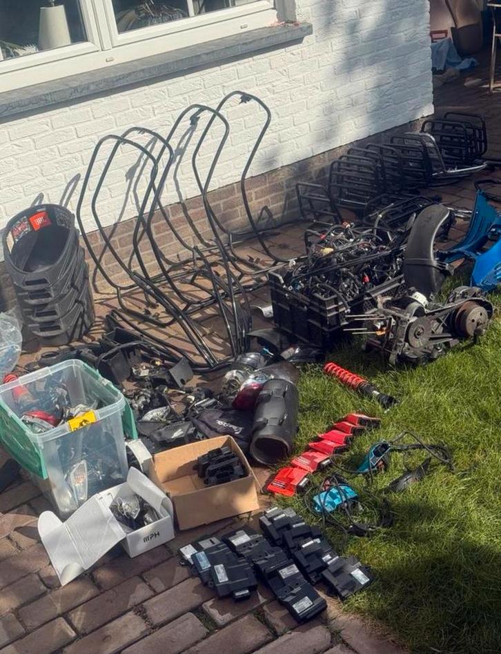 Vespa sprint onderdelen, Fietsen en Brommers, Brommeronderdelen | Snorfietsen, Zo goed als nieuw, Piaggio, Ophalen of Verzenden