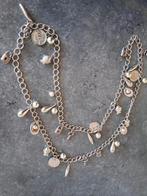 Ketting met veel bedels zilver kleur, Sieraden, Tassen en Uiterlijk, Enkelbandjes en Enkelkettinkjes, Ophalen of Verzenden, Zo goed als nieuw