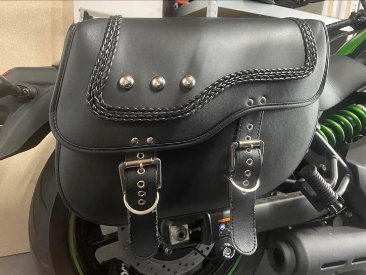 Zijkoffers motor (incl. bevestigingsmateriaal), Motoren, Accessoires | Koffers en Tassen, Zo goed als nieuw, Ophalen