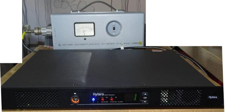 Hytera HR1065 UHF 70cm DMR repeater, Telecommunicatie, Zenders en Ontvangers, Zo goed als nieuw, Zender en Ontvanger, Ophalen of Verzenden