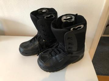 Snowboardschoenen maat 42 beschikbaar voor biedingen
