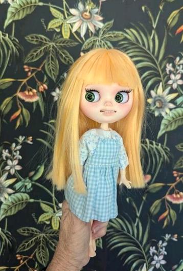 Nieuw Blythe meisje  beschikbaar voor biedingen