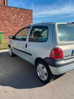 Twingo 1.2 16V Dyna  Grijs, APK, Nieuwe distri en koppeling!, Voorwielaandrijving, 4 cilinders, 4 stoelen, Origineel Nederlands