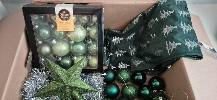 Donker groene kerstballen set, Diversen, Kerst, Zo goed als nieuw, Ophalen